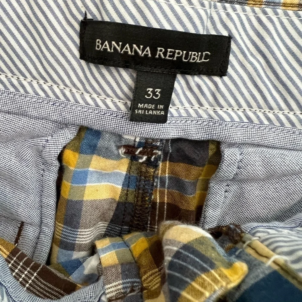 Banana REPUBLIC Men’s plaid 10 inch inseam flat front short size 33